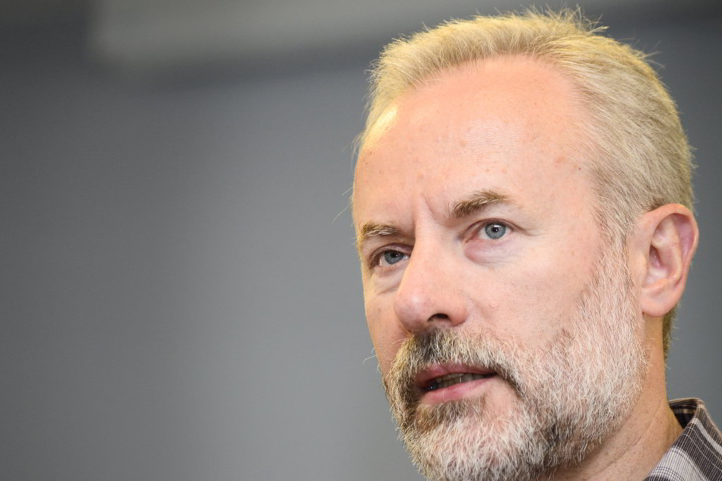 J. Razma siūlo didinti politikų ir valstybės tarnautojų algas.