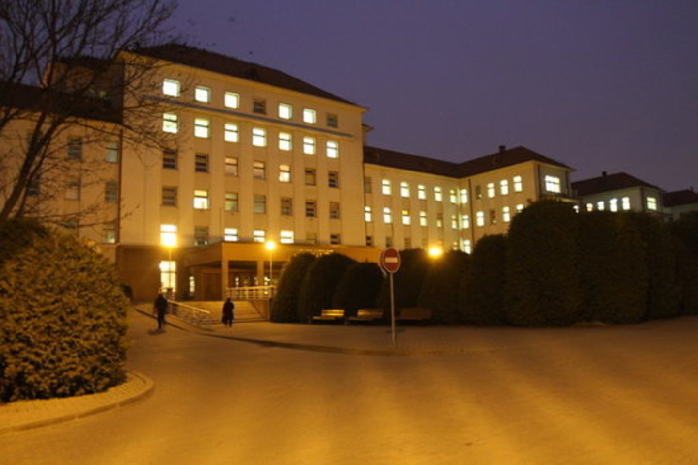 Kauno klinikinės ligoninės administracija nesugebėjo akreditavimo tarnybai įrodyti, kad visą parą budi reikiami specialistai.