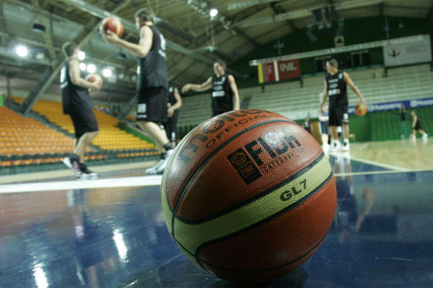 Nuo 2006 metų V. Kravtsovas kviečiamas į Ukrainos nacionalinę rinktinę.