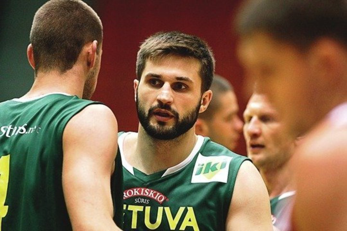 R.Javtokui patyrus traumą rinktinės kapitono raištis teko L.Kleizai./ T. Tumalovičius