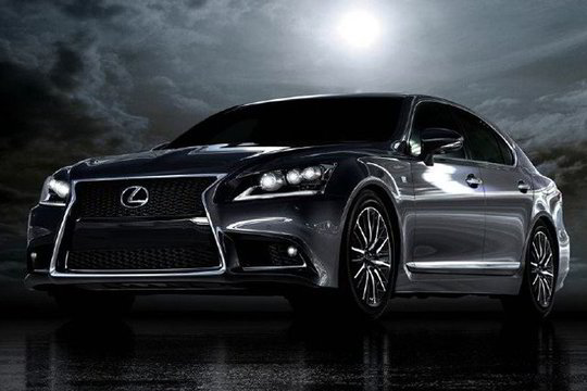 Internete jau pasklido naujojo „Lexus LS“ nuotraukos