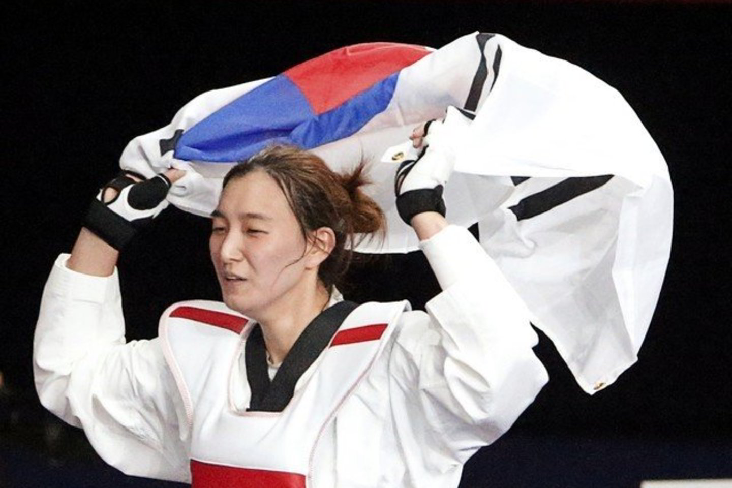Londono olimpinių žaidynių moterų tekvondo varžybų svorio kategorijoje iki 67 kg aukso medalį iškovojo Pietų Korėjos atstovė Hwang Kyung Seon.("Reuters")