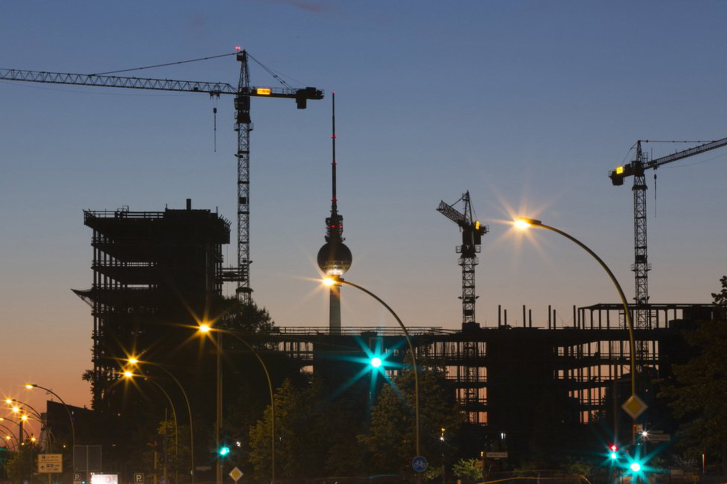 Sekmadienio vakarą viena praeivė upės pakrantėje Kemptene pastebėjo vyro lavoną.