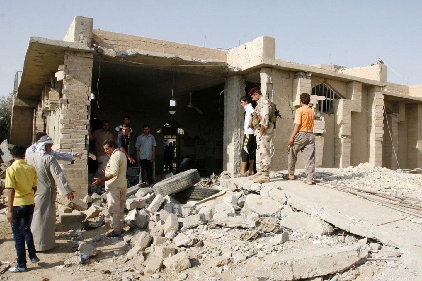 Irake veikianti tarptautinio džihadistų tinklo „al Qaeda“ kovotojų grupuotė prisiėmė atsakomybę dėl 28 atakų.