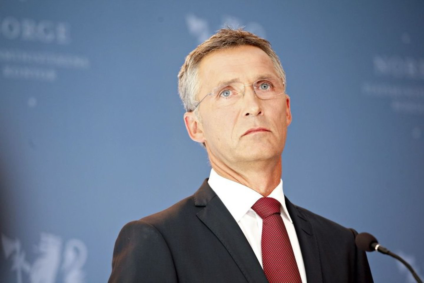 J. Stoltenbergas raginamas prisiimti atsakomybė už virtinę policijos ir kitų agentūrų nesėkmių per pernai liepos 22-ąją įvykdytas atakas.