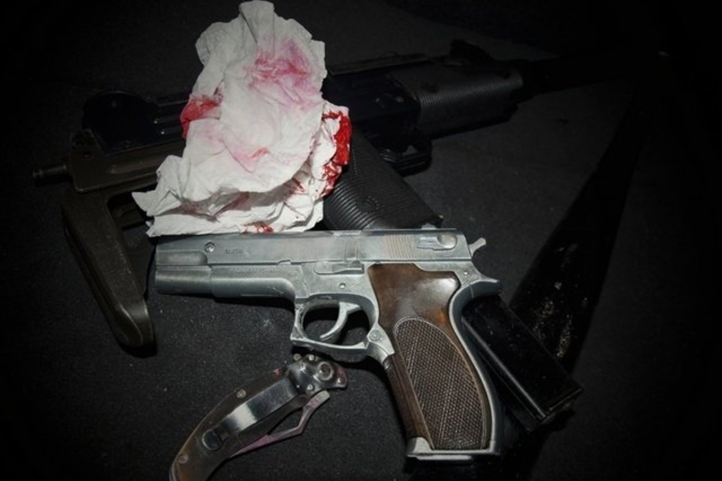 Plėšiką ir įtariamą žudiką maniaką nušovė policija.