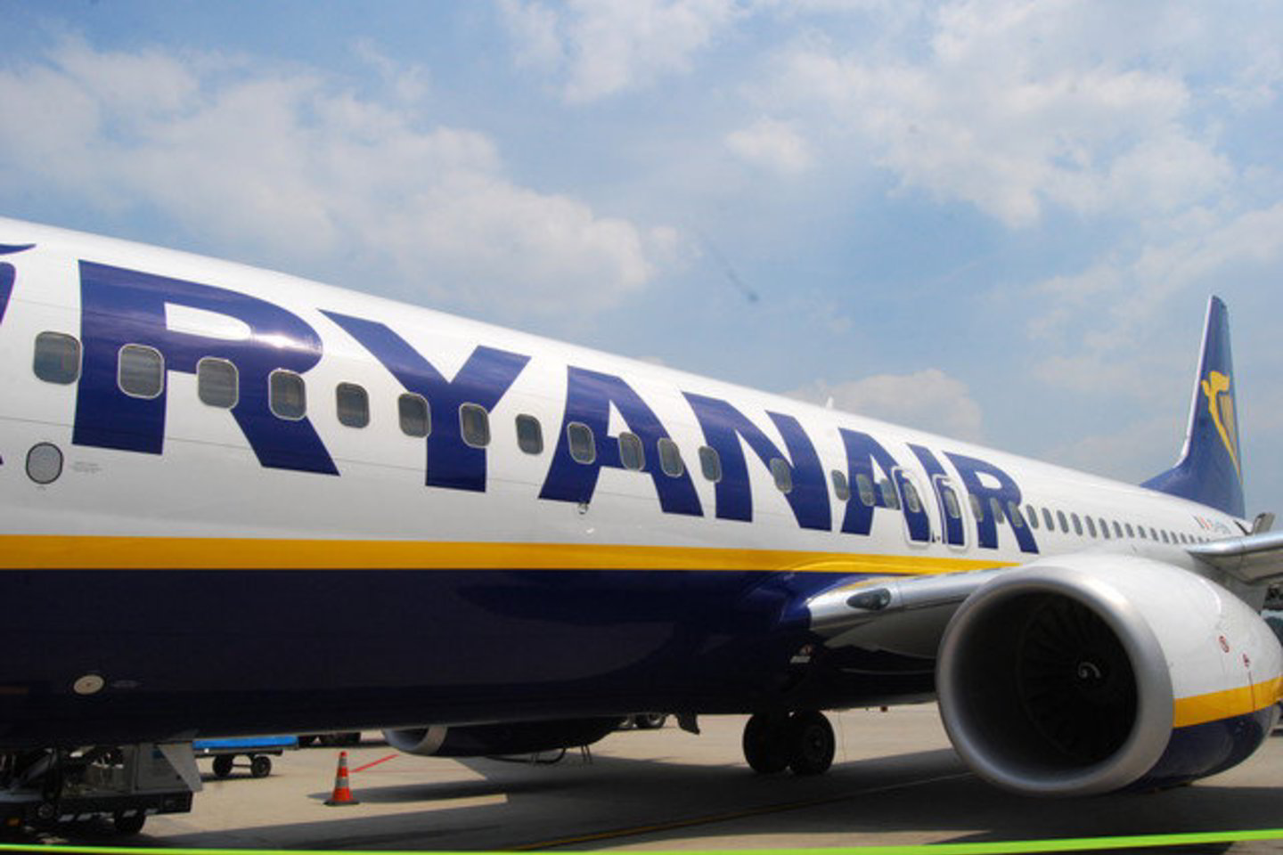 Vokietijos pilotų profesinė sąjunga „Cockpit” pripažino, kad „Ryanair” kompanijoje galioja degalų apribojimo tvarka, o pilotai dėl to nuolat jaučia spaudimą.