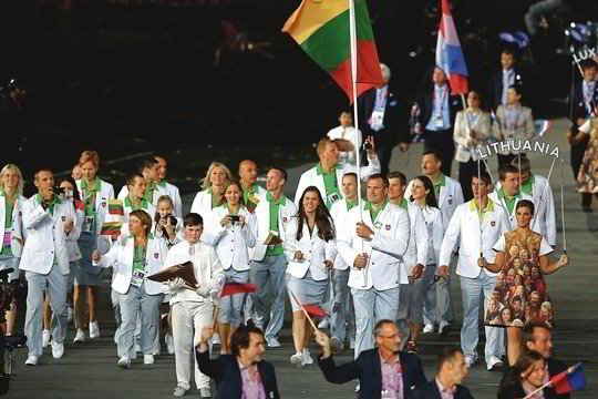 V. Aleknos Londone nešta Lietuvos vėliava parduota už 1010 svarų