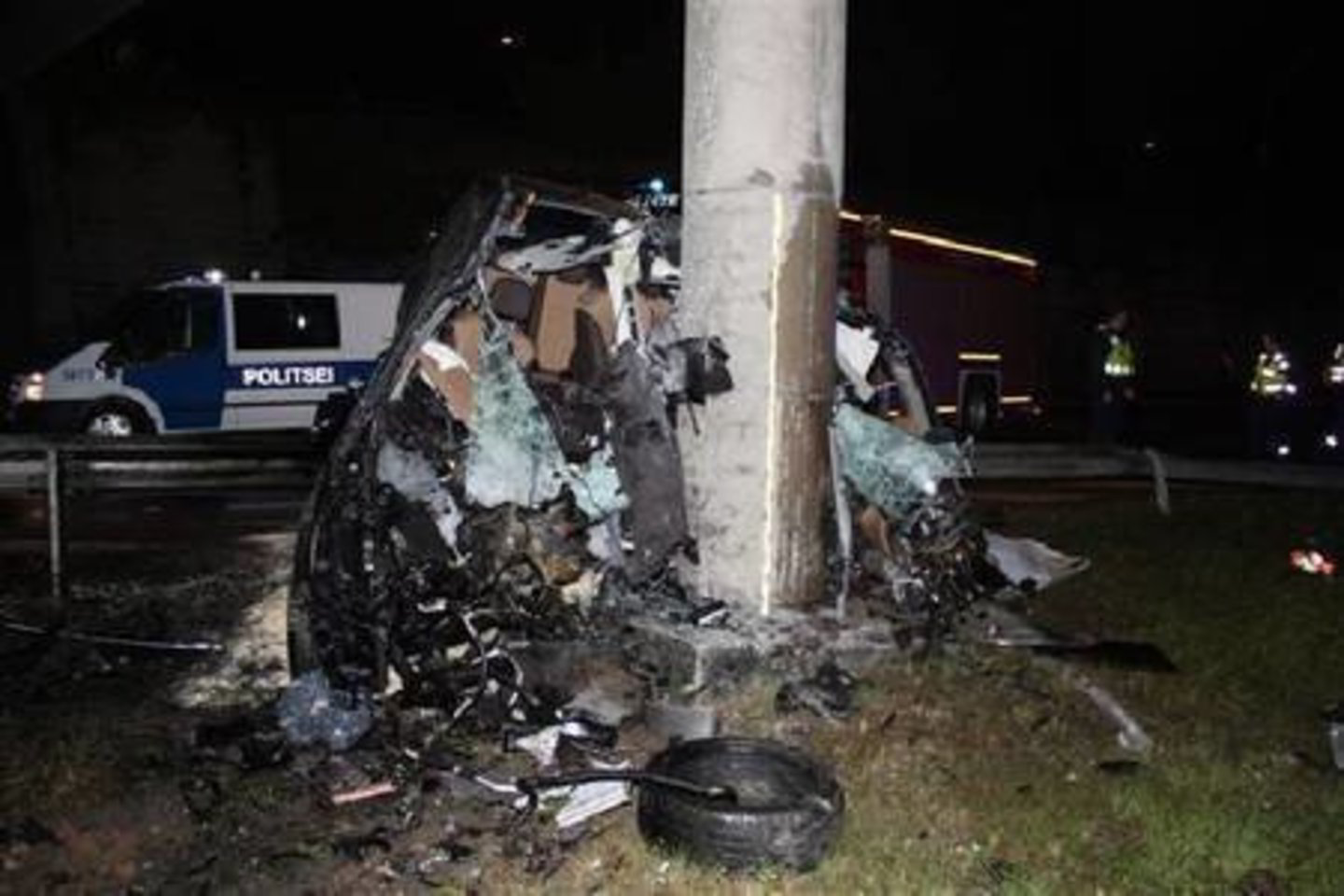 Pirminiais duomenimis, miesto ribose (kur leistinas greitis 70 km/val.) automobilį „Opel Zafira“ vairavęs žurnalistas skriejo maždaug 160 km/val. greičiu ir nebuvo prisisegęs saugos diržų.