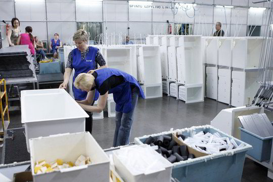 Nelegaliai dirbančių - tris kartus daugiau