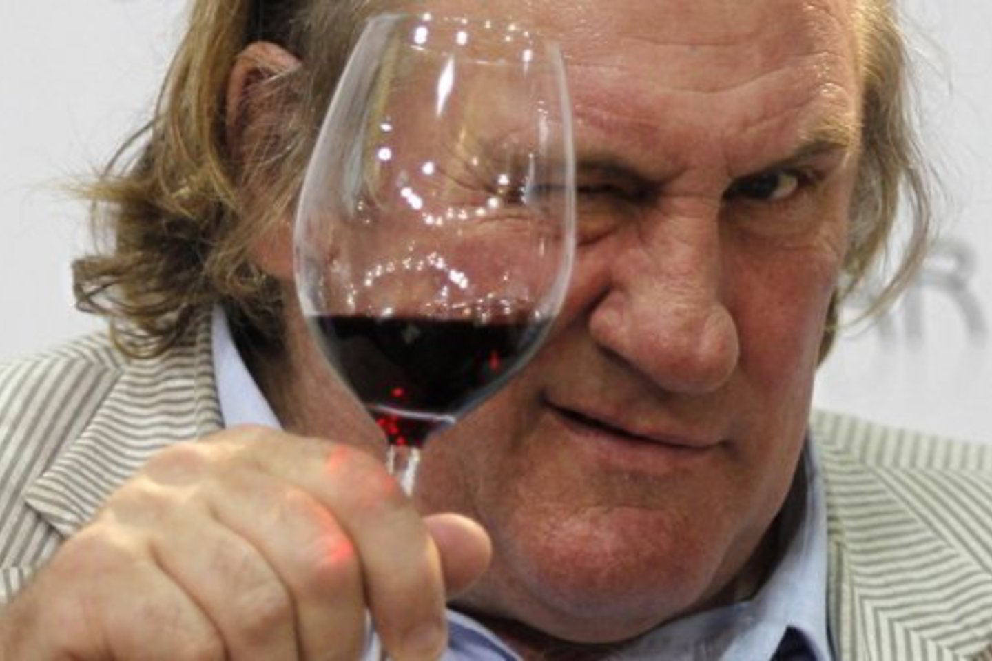 G. Depardieu kovą sakė kad D. Straussas-Kahnas jam atrodo esantis „arogantiškas“ ir „patenkintas savimi“, tačiau būtent dėl to jam būtų įdomu suvaidinti šią asmenybę.