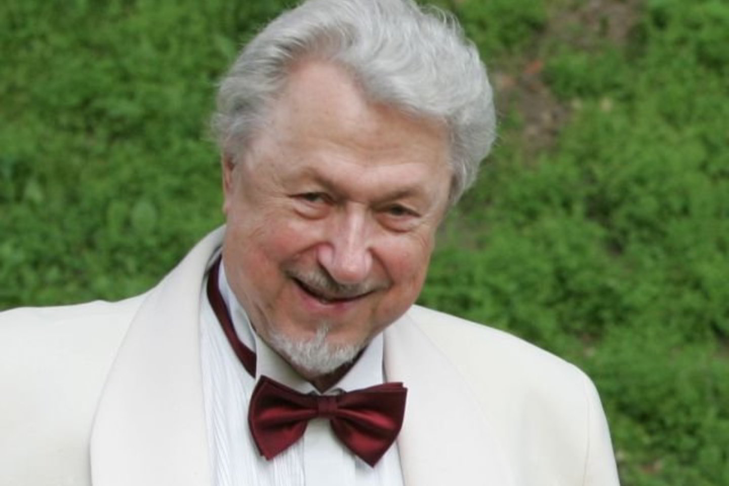 Garsiausias koncerto svečias – profesorius V. Noreika, simboliškai pradedantis atsisveikinimą su didžiąja scena.