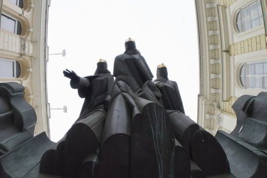 Naująjį sezoną teatrai pasitinka su politikos prieskoniu