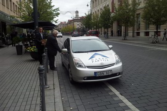 Darbo partijos veikėjas žurnalistą gąsdino važiuodamas dviračių taku