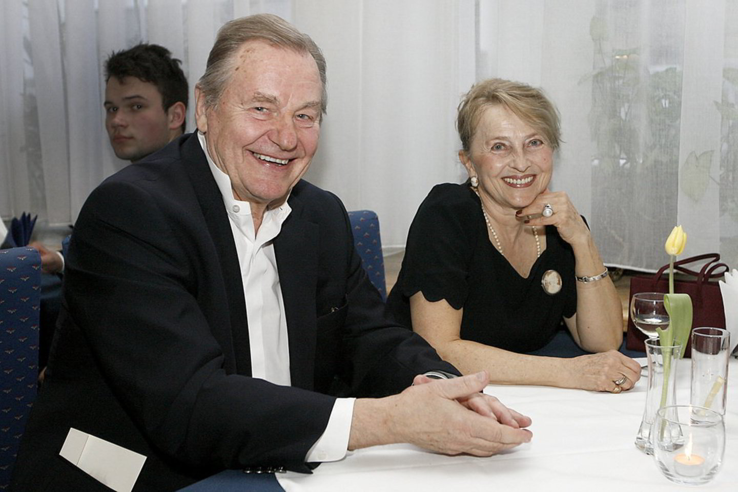LNOBT scenoje E.Kaniava po savaitės pasirodys su savo žmona Barbora.<br>V. Balkūnas