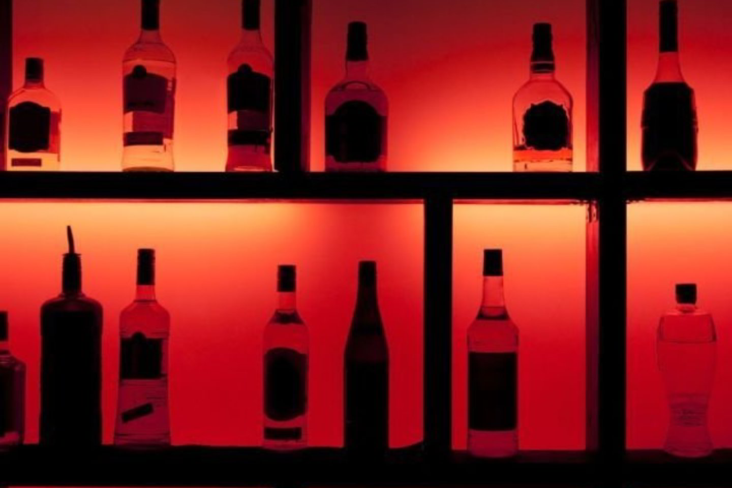 Dėl masinio apsinuodijimo nekokybišku alkoholiu Čekijoje mirė 27 žmonės, 76 atsidūrė ligoninėse.
