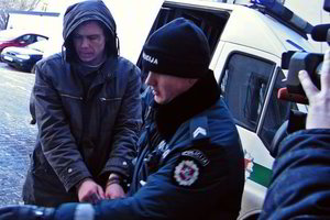 Motinai galvą nupjovusio klaipėdiečio teismas prasidėjo, įtariamasis - psichiatrijos ligoninėje