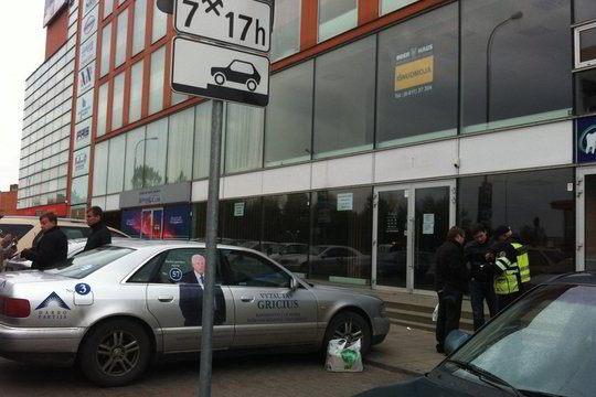 Automobilį svetimoje vietoje pastatę Darbo partijos kietuoliai švaistėsi grasinimais