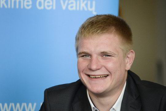 Sandorį su V. Romanovu sudaręs E. Petrauskas nesigaili ir sutarties nutraukti neketina (papildyta)