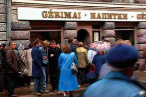 Aktorė, krepšininkas ir kiti visuomenės veikėjai nusikėlė atgal į 1990-uosius