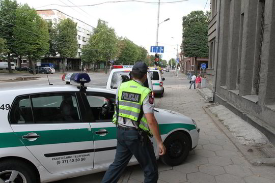 Kauno policijos patruliui – įtarimai dėl sukelto eismo įvykio