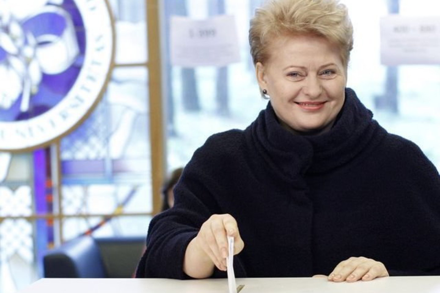 Prezidentė siūlo naikinti kandidatams į Seimą taikomas privilegijas ir šalinti juos iš rinkimų iškart, kai tik nustatomi padaryti pažeidimai.