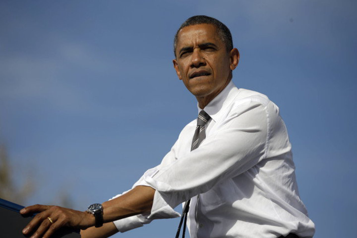 B. Obamos apsaugoje dirbantys agentai kaltinami pasilinksminimais su prostitutėmis per JAV prezidento vizitą Kolumbijoje.