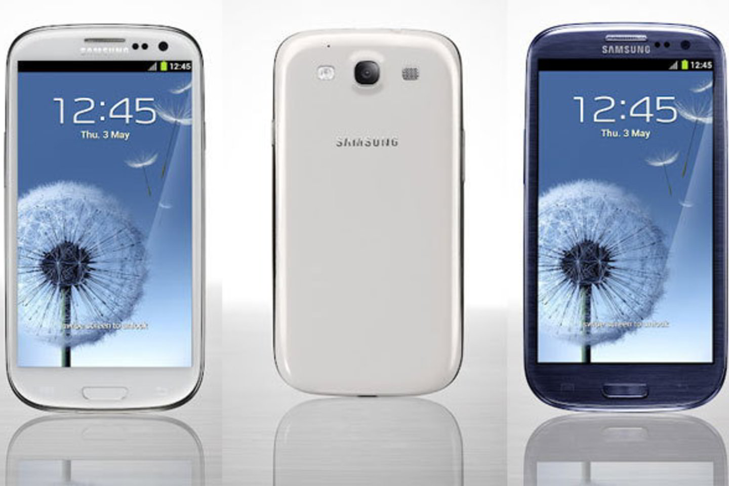 Anot kompanijos atstovų, „Galaxy S III“ parduodamas kur kas sparčiau nei jo pirmtakas „Galaxy S II“.