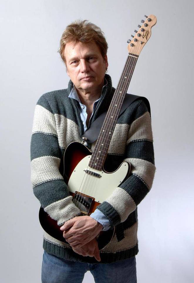 Buvęs "Dire Straits" narys D. Knopfleris garsėja kaip itin talentingas, jausmingas, intelektualus bei novatoriškas roko muzikos kūrėjas.