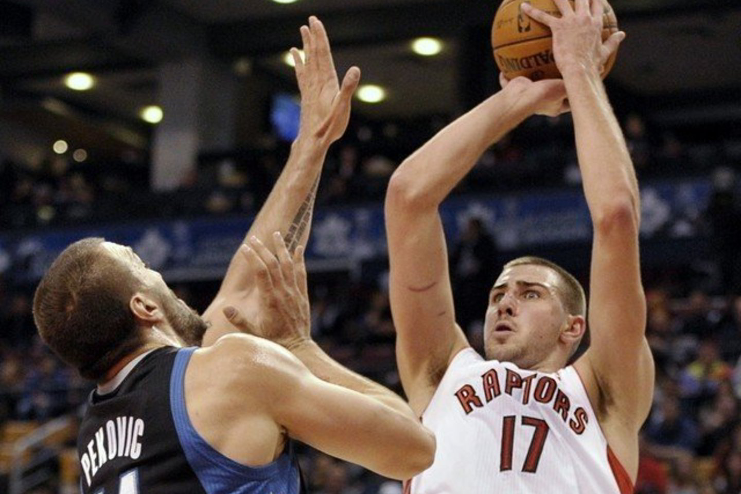 „Toronto Raptors“ ir „Indiana Pacers“ rungtynėse debiutavęs J. Valančiūnas iškart pasižymėjo dvigubu dubliu.