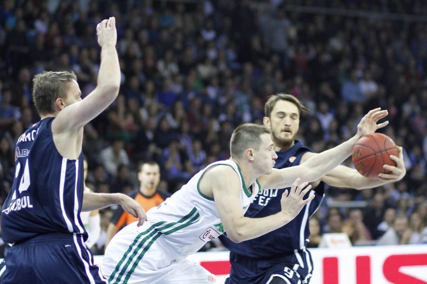 Kauno „Žalgirio“ krepšininkai varžovus iš Turkijos nugalėjo 77:64.