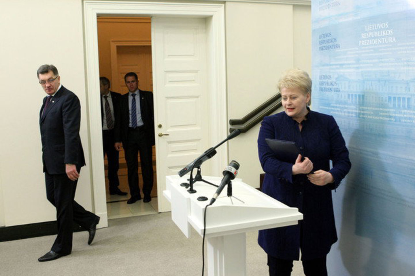 Prezidentė D. Grybauskaitė nenori, kad A. Butkevičiaus ministrų kabinete būtų Darbo partijos atstovų.<br>R. Danisevičius