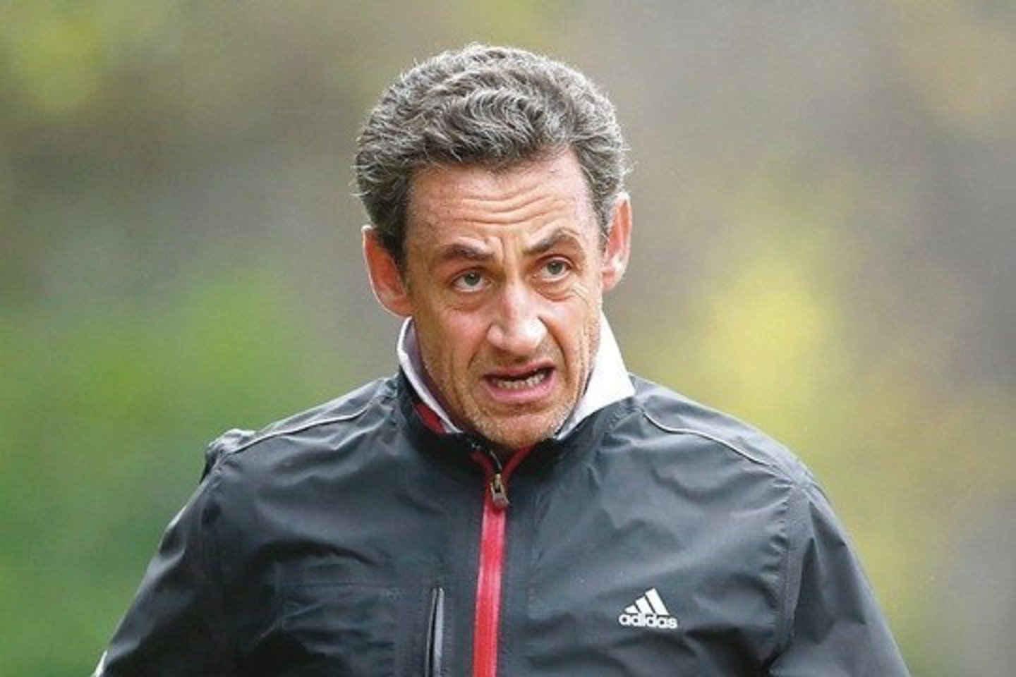 Dar neseniai atrodė, kad N.Sarkozy jau nebegrįš į Prancūzijos politiką, tačiau jis vėl įdomus fotografams.