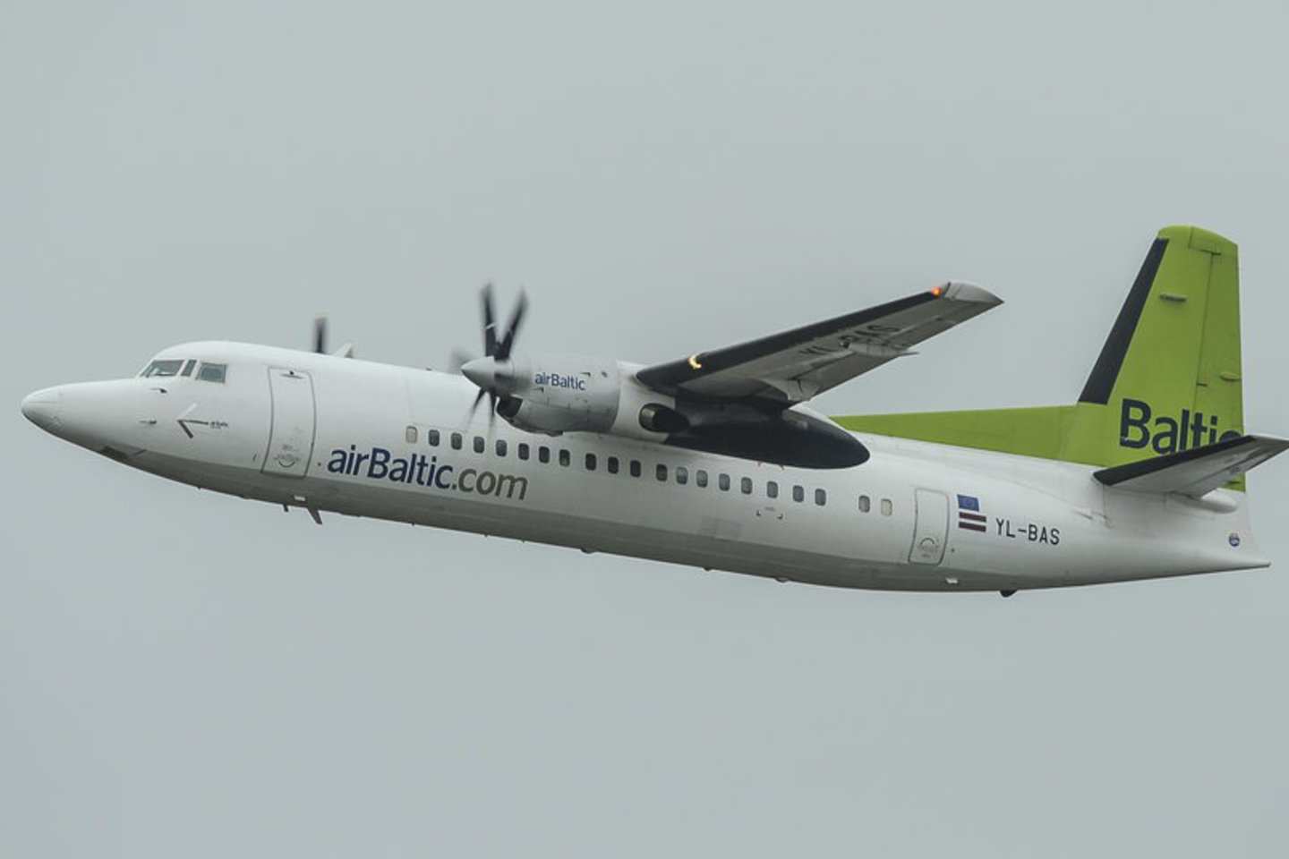 Baltijos šalių oro bendrovės „airBaltic“ lėktuvai nuo Naujųjų metų pradės skraidyti nauja kryptimi – į Čekijos sostinę Prahą.
