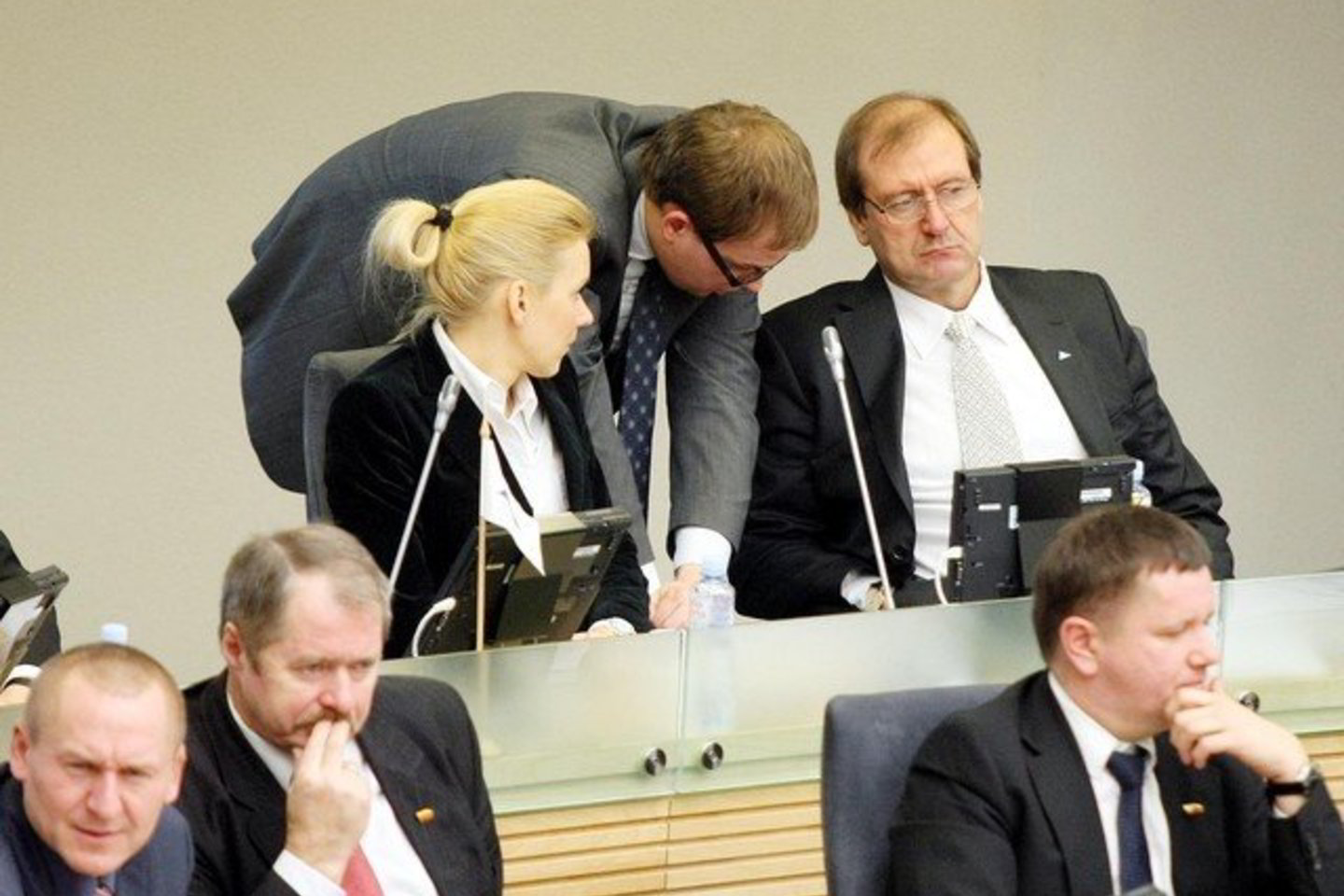Seimo laikinoji tyrimo komisija, spręsianti dėl trijų „darbiečių“ teisinės neliečiamybės, trečiadienį ketina apklausti Seimo narius V. Gapšį, V. Uspaskichą ir V. Vonžutaitę.