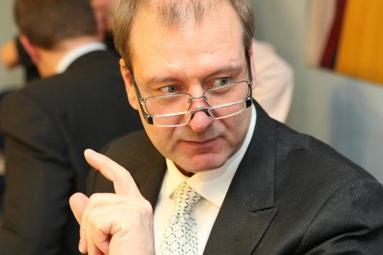 V. Uspaskichas atimto dvaro nesigaili, įžiūri amerikiečių interesus