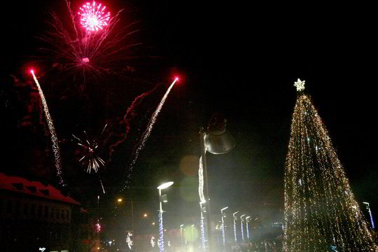 Panevėžyje pakvipo šventėmis – įžiebta Kalėdų eglė