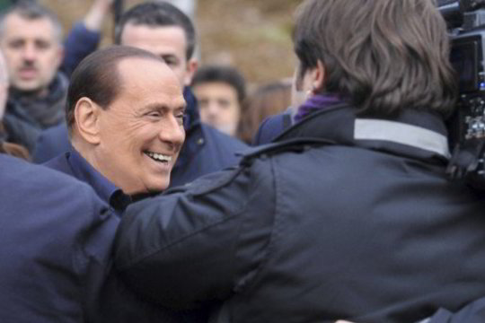 Italijos gyventojai piktinasi S. Berlusconi planais grįžti į politiką ir vadina jį idiotu