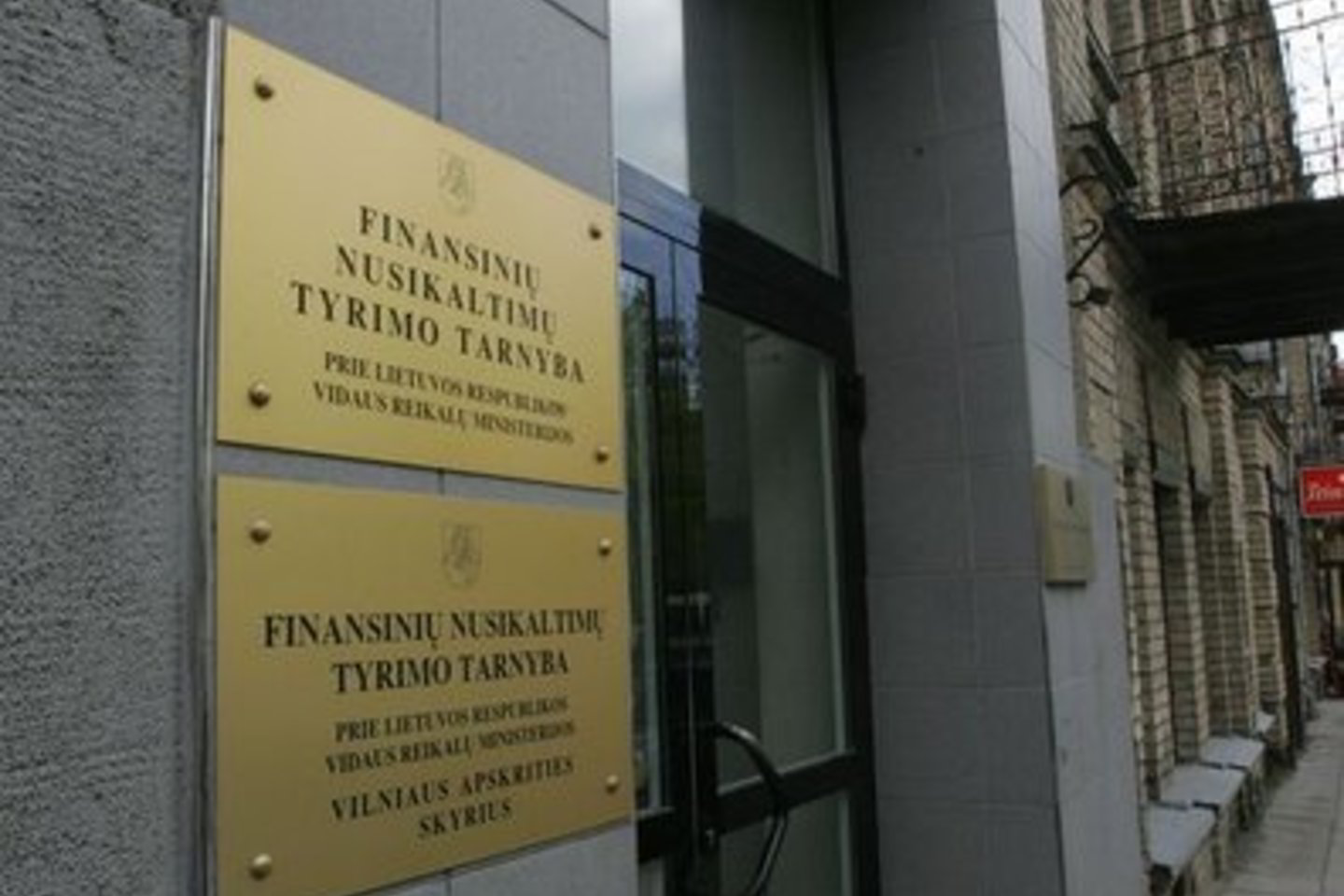 Išaiškintoje mokesčių grobstymo schemoje surinkta duomenų, kad, siekdami nuslėpti milijonines sumas, nusikalstamos grupės nariai įsigydavo jokios realios veiklos nevykdančias įmones.