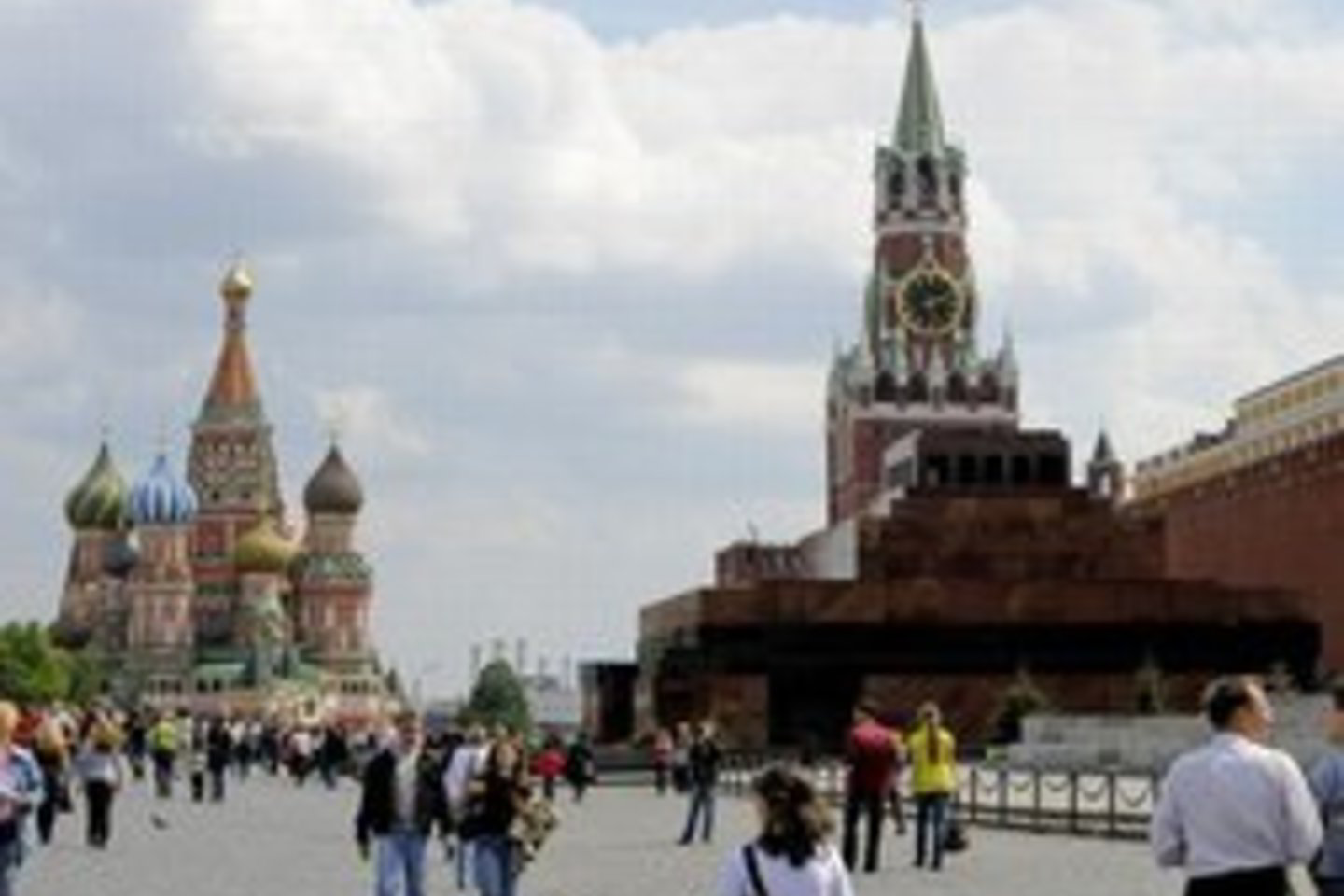 V. Putinui patinka mauzoliejus.