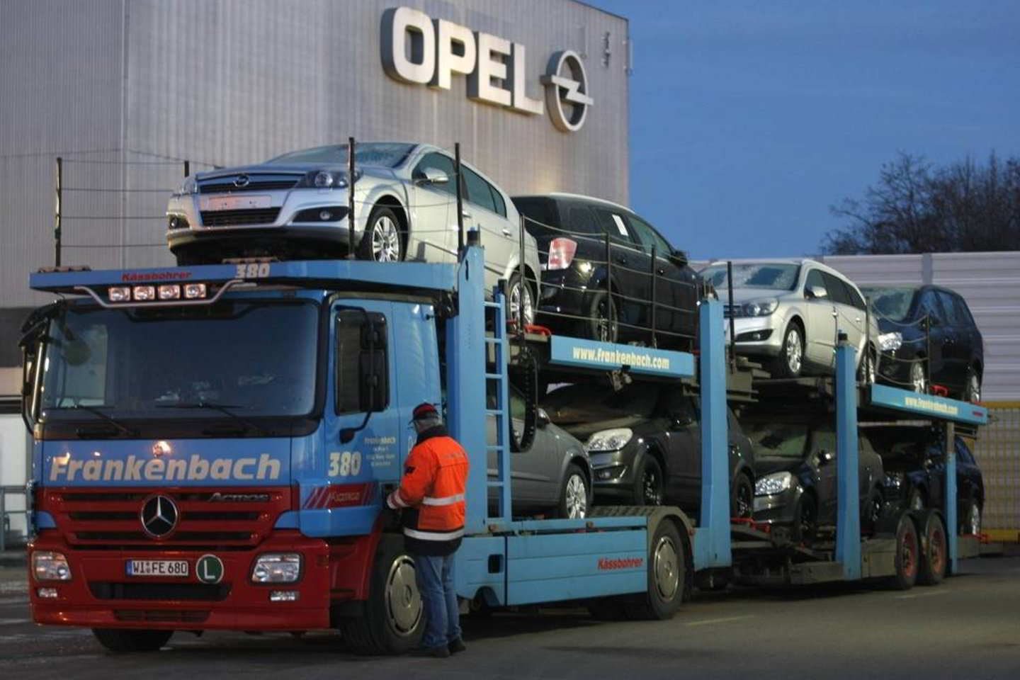 Vokietijos automobilių gamintoja „Opel“ 2016 metais nutrauks gamybą vienoje Vokietijos įmonėje