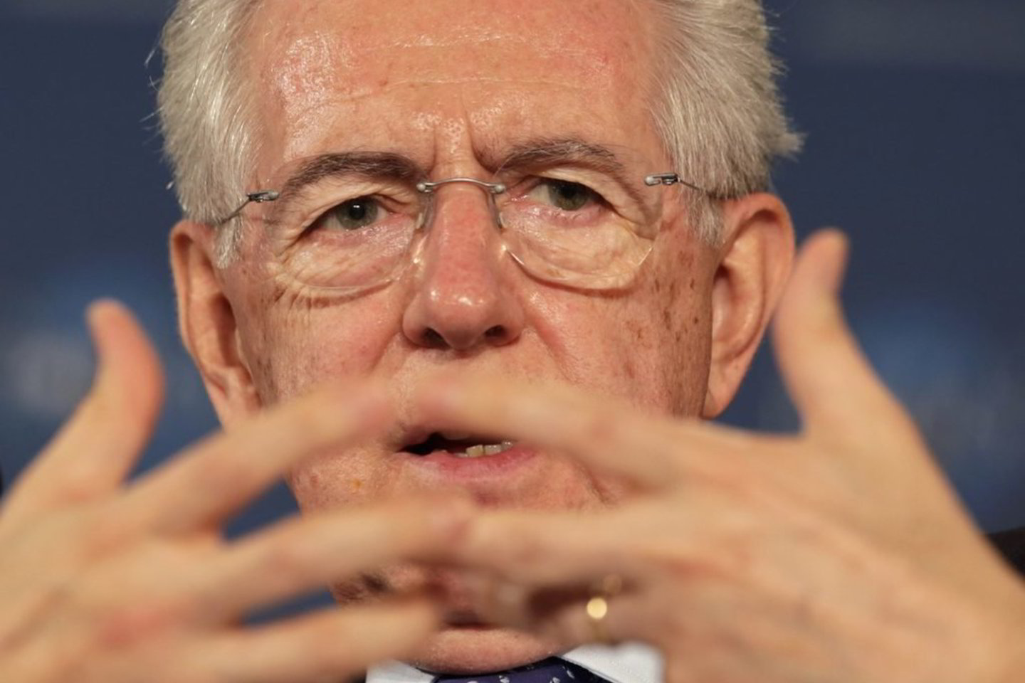 Italijos premjeras Mario Monti antradienį gynė vyriausybės taupymo priemones.