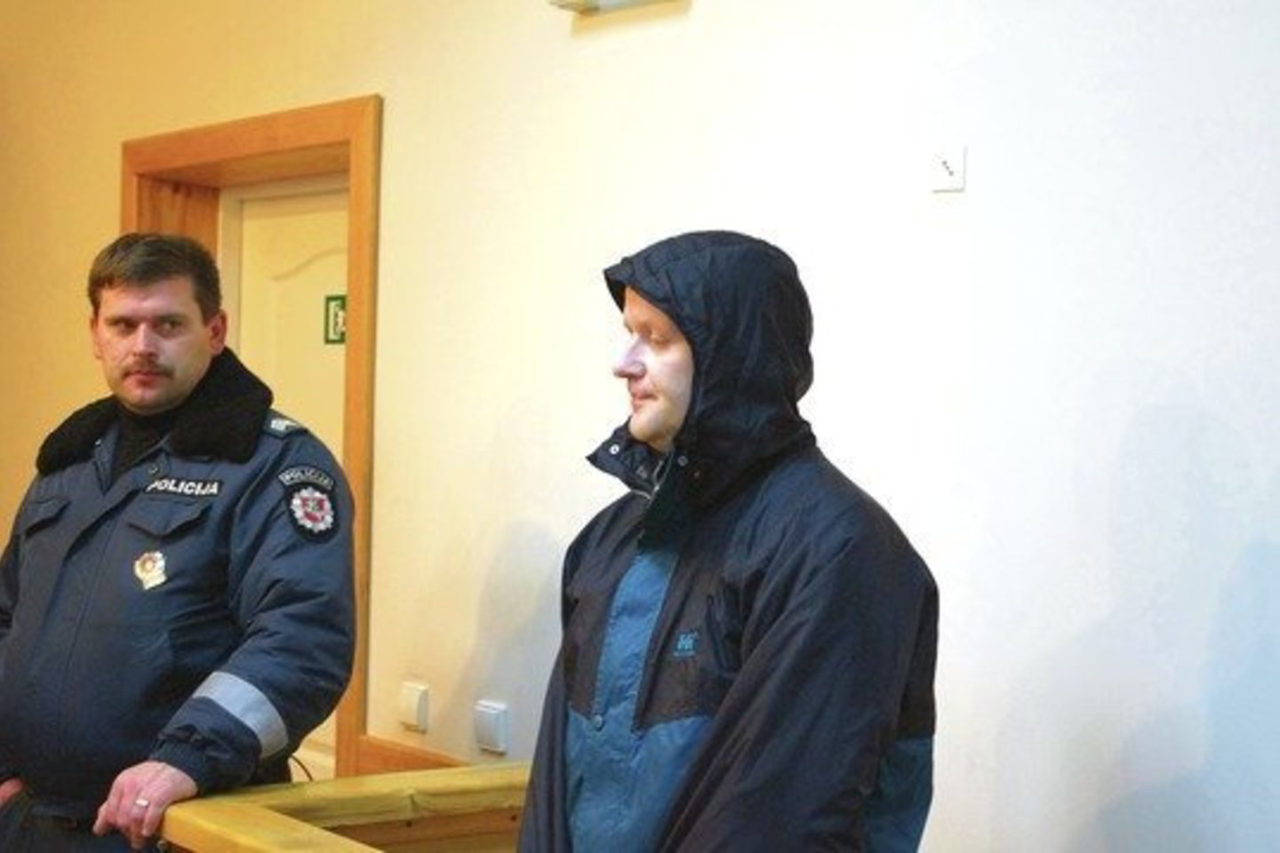 Panevėžietis R. Siudikas anksčiau yra dirbęs policijoje ir lydėjęs nuteistus asmenis į įkalinimo vietas. Dabar jis pats ten keliaus.