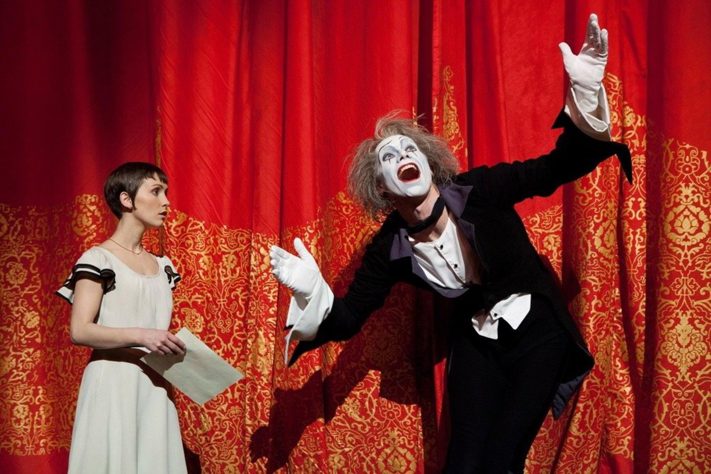„Cirque du Soleil“ pasirodymas.