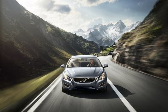 „Volvo V60 Plug-in Hybrid“ - saugiausias istorioje hibridinis automobilis
