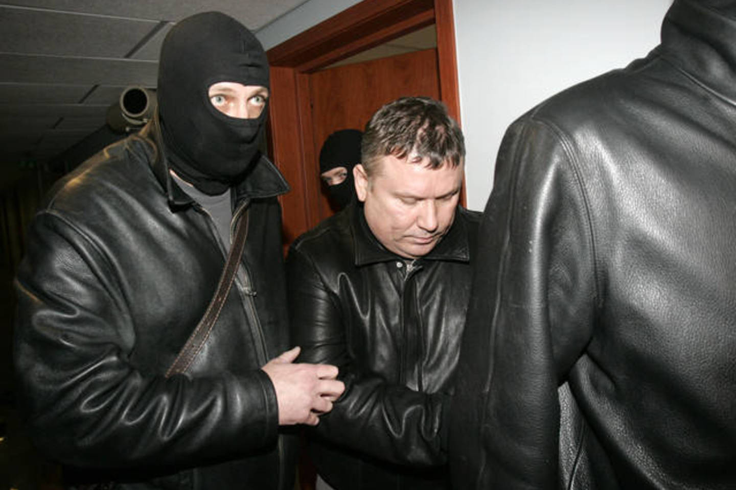 Pirmajame posėdyje pradėti nagrinėti bylos iš esmės nepavyko - kaltinamasis V. Karalius pareiškė nušalinimą prokurorui.