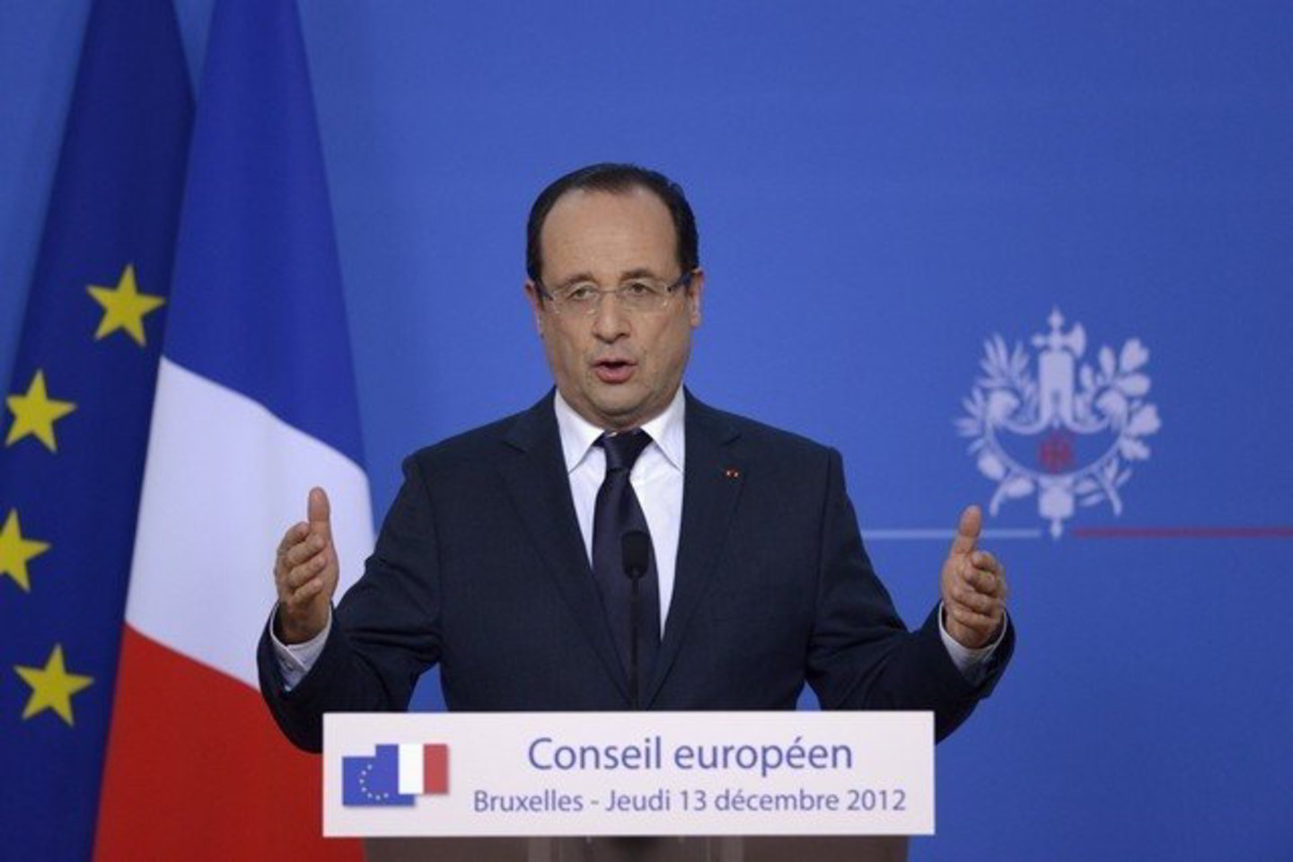 „Kol nesusitarta dėl daugiametės perspektyvos, apie šį tik euro zonai skirtą instrumentą neturi būti kalbama“, - apie atskirą euro zonos biudžetą sakė F. Hollande`as.