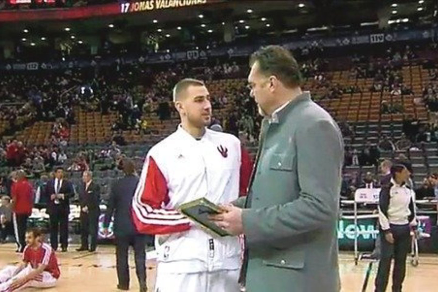 J. Valančiūnas džiaugėsi, kad A. Sabonis pirmąkart išvydo jį žaidžiantį NBA.
