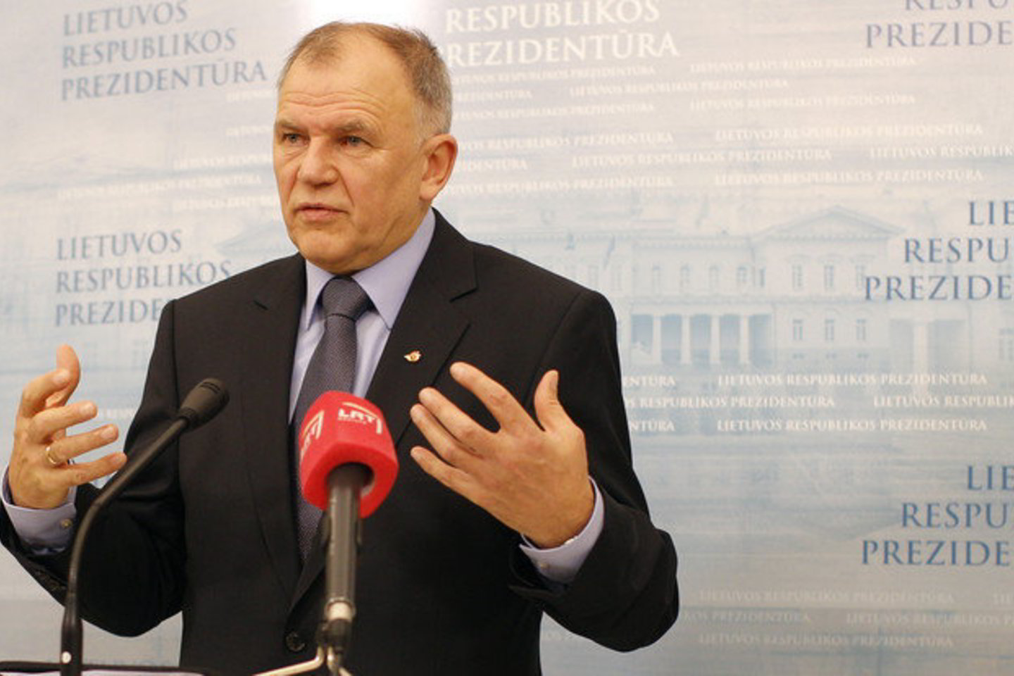 V. P. Andriukaitis pažymėjo, kad šiais metais PSDF biudžete reikia spręsti problemą, susijusią su balų išlyginimo klausimu ir keturių su puse mėnesio įsiskolinimo likvidavimo iš PSDF rezervo.