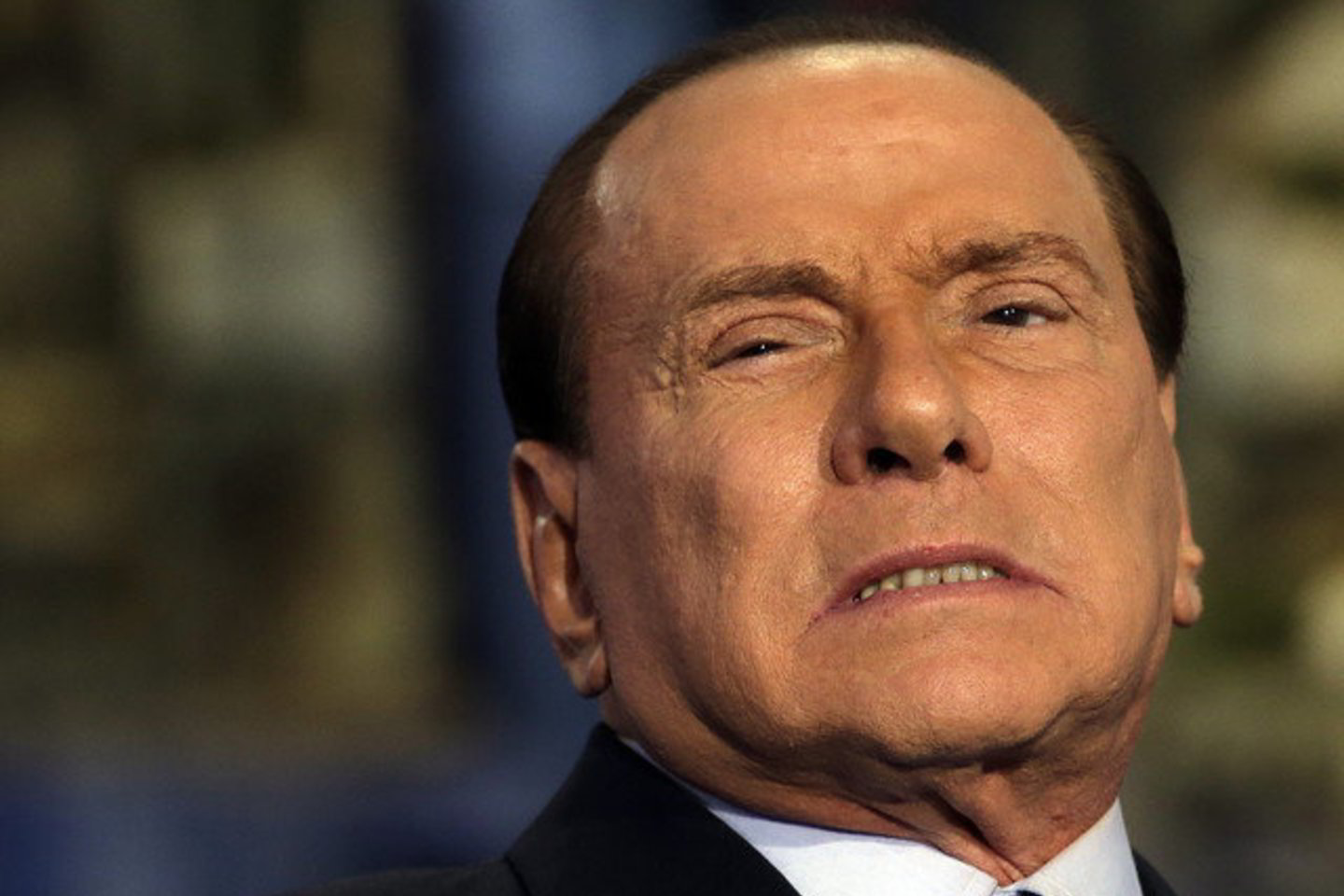 Interviu vietos televizijai S. Berlusconi sakė, kad ECB valiutos blokui turėtų tapti paskutinės išeities skolintoju.